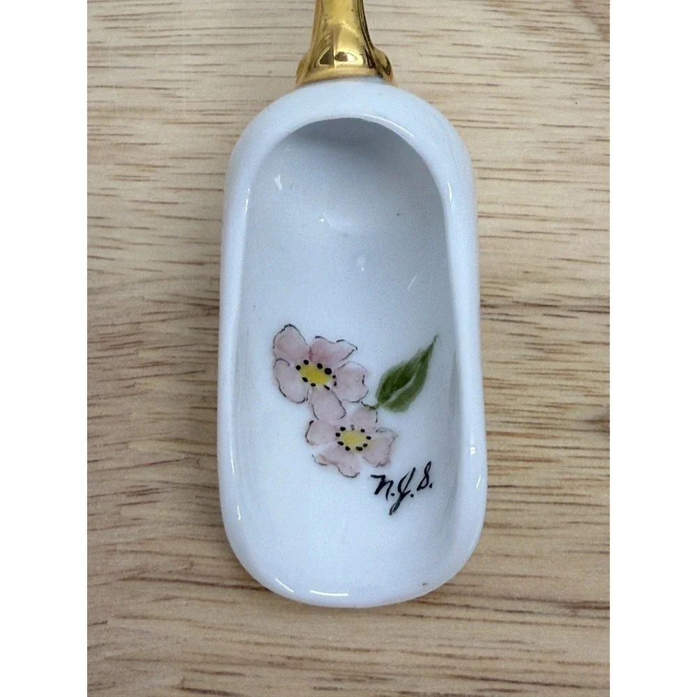 Vintage hand painted‎ porcelain salt scoop Floral Gold Handle #AA